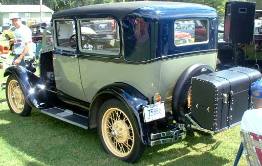 29 Ford Model A ForDor Sedan